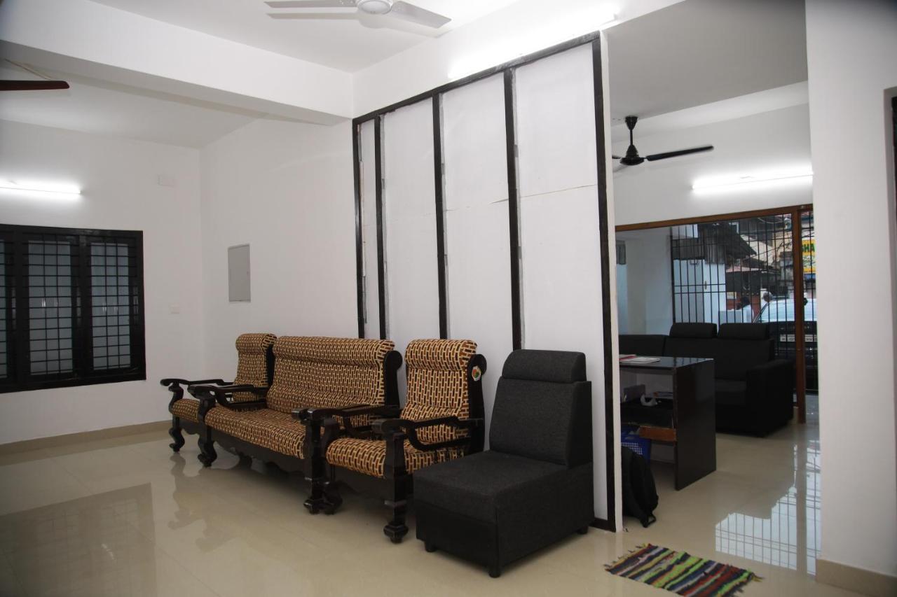 Meghna Residency Hotel Thiruvananthapuram Kültér fotó