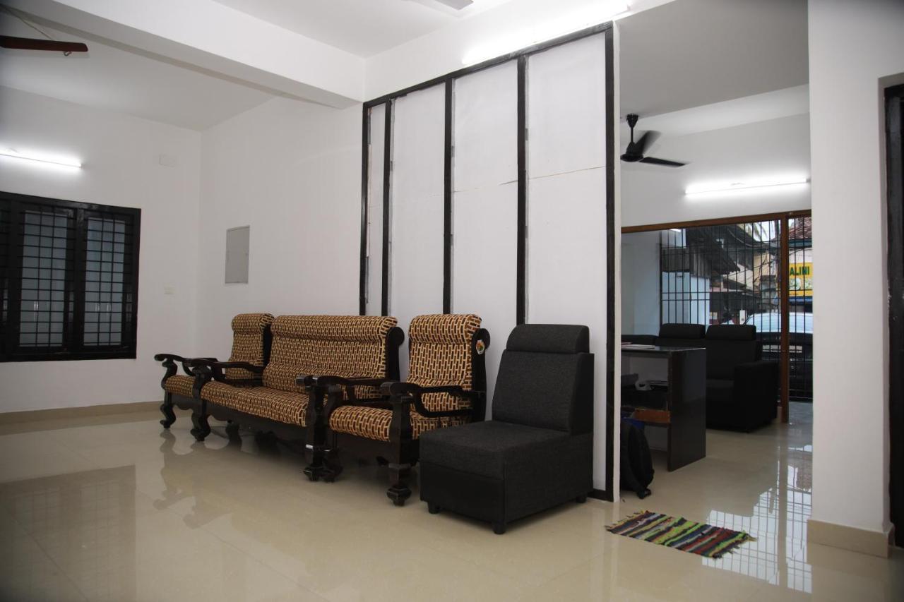 Meghna Residency Hotel Thiruvananthapuram Kültér fotó