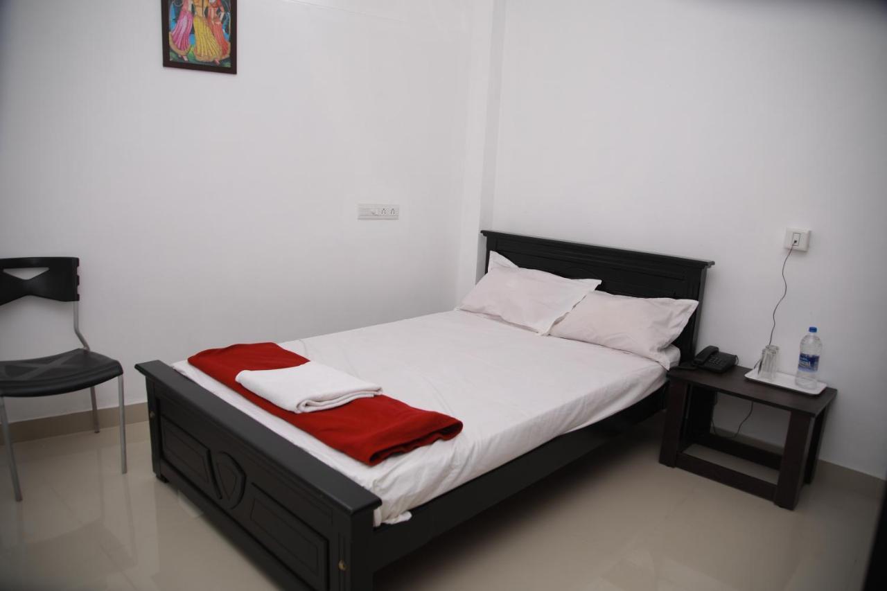 Meghna Residency Hotel Thiruvananthapuram Kültér fotó