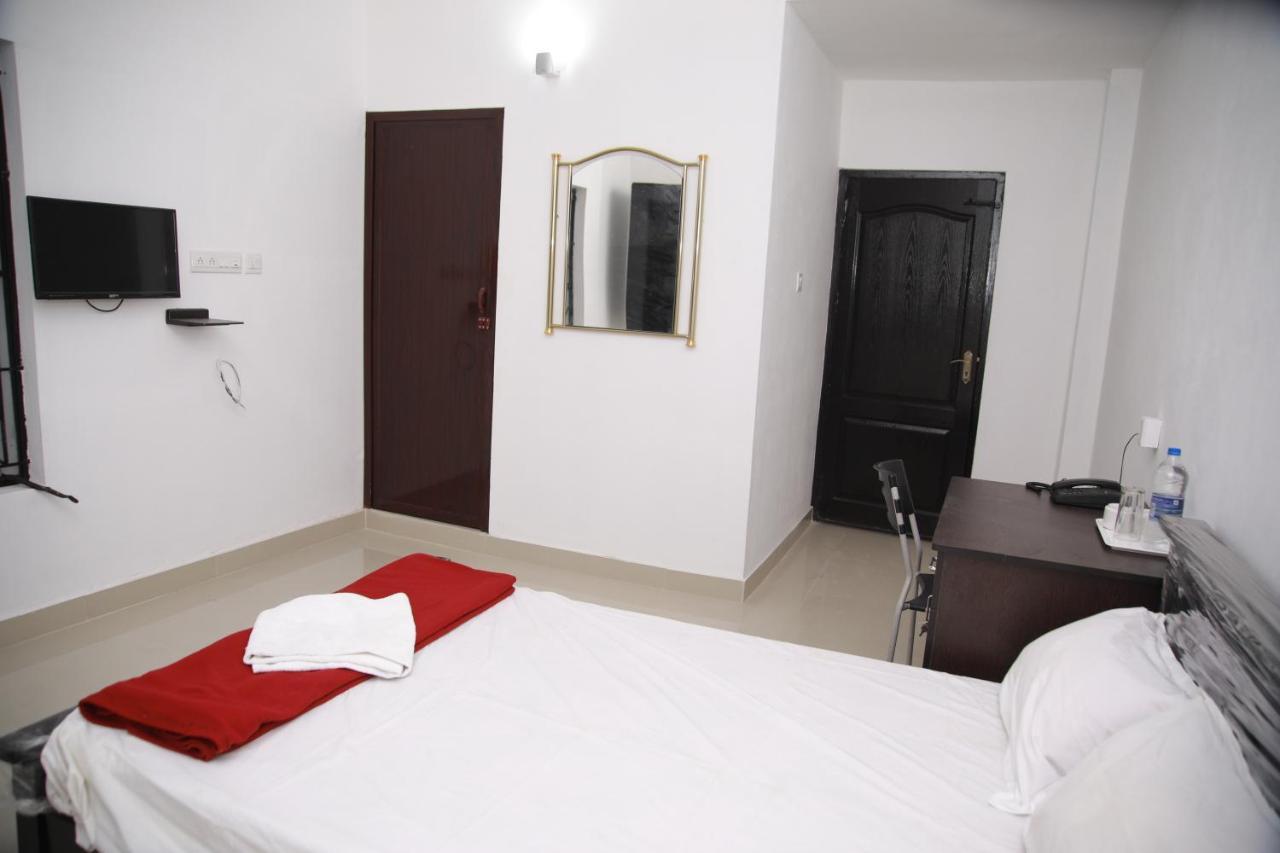 Meghna Residency Hotel Thiruvananthapuram Kültér fotó