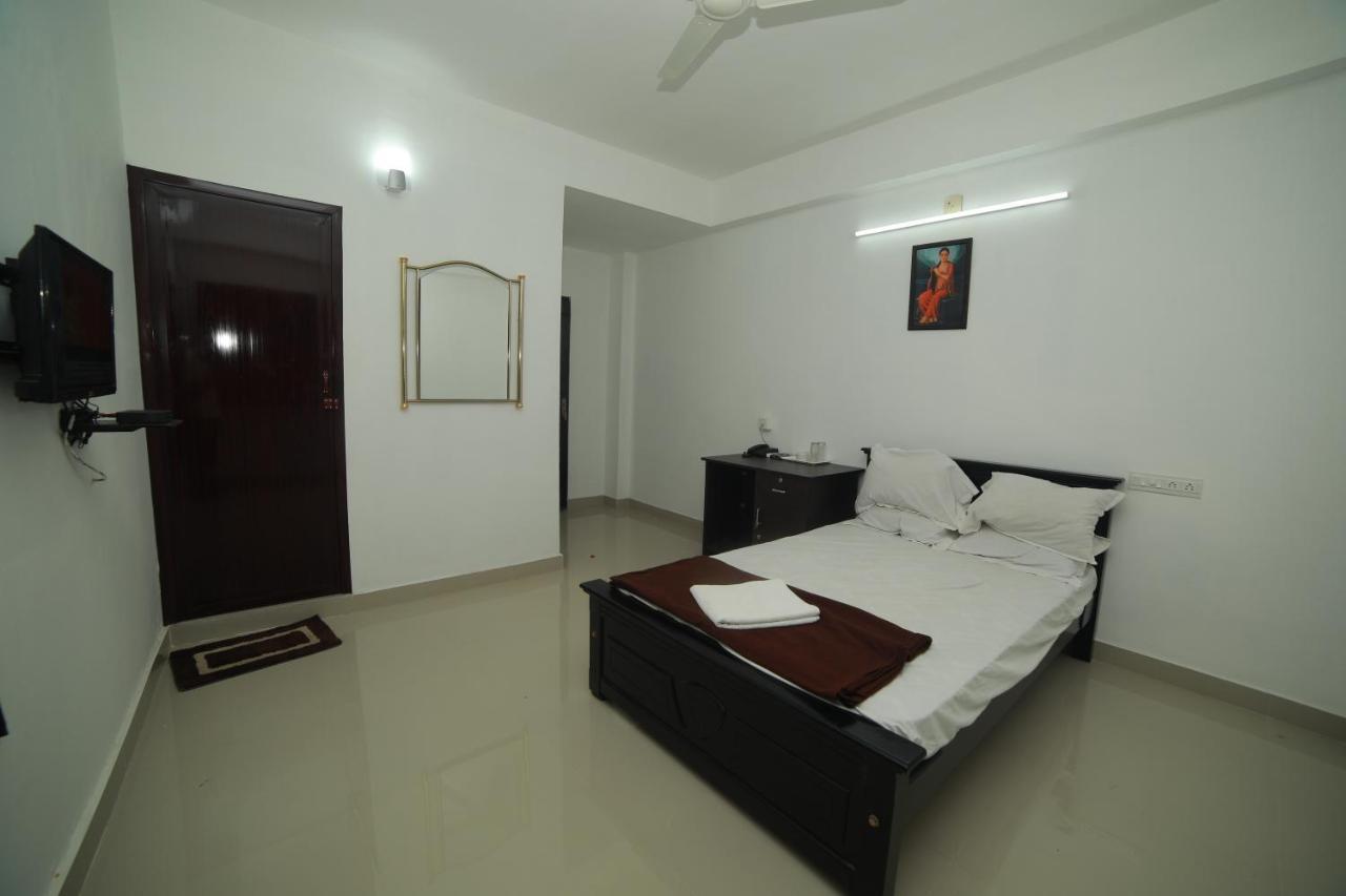 Meghna Residency Hotel Thiruvananthapuram Kültér fotó