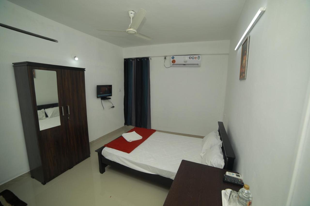 Meghna Residency Hotel Thiruvananthapuram Kültér fotó