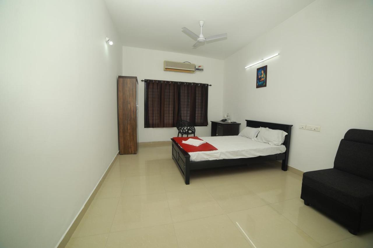 Meghna Residency Hotel Thiruvananthapuram Kültér fotó