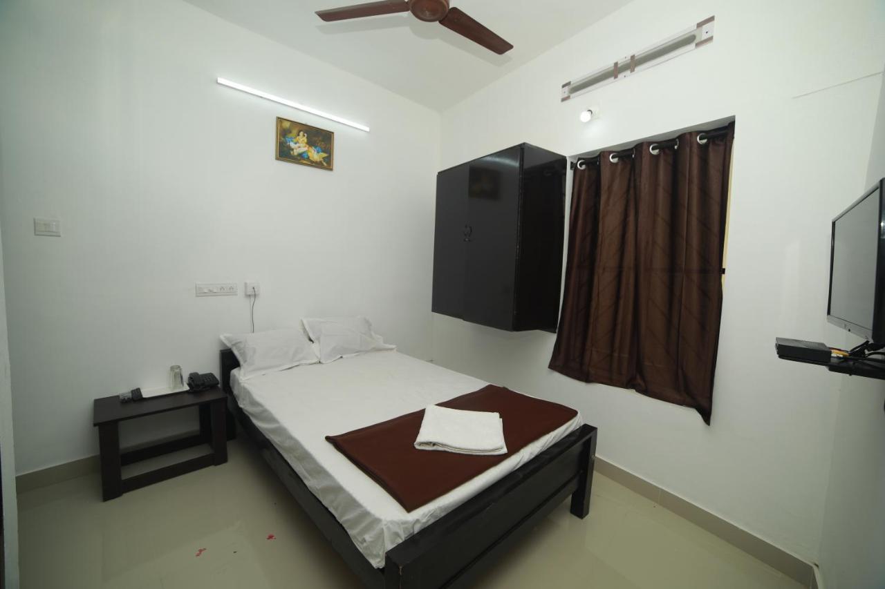 Meghna Residency Hotel Thiruvananthapuram Kültér fotó