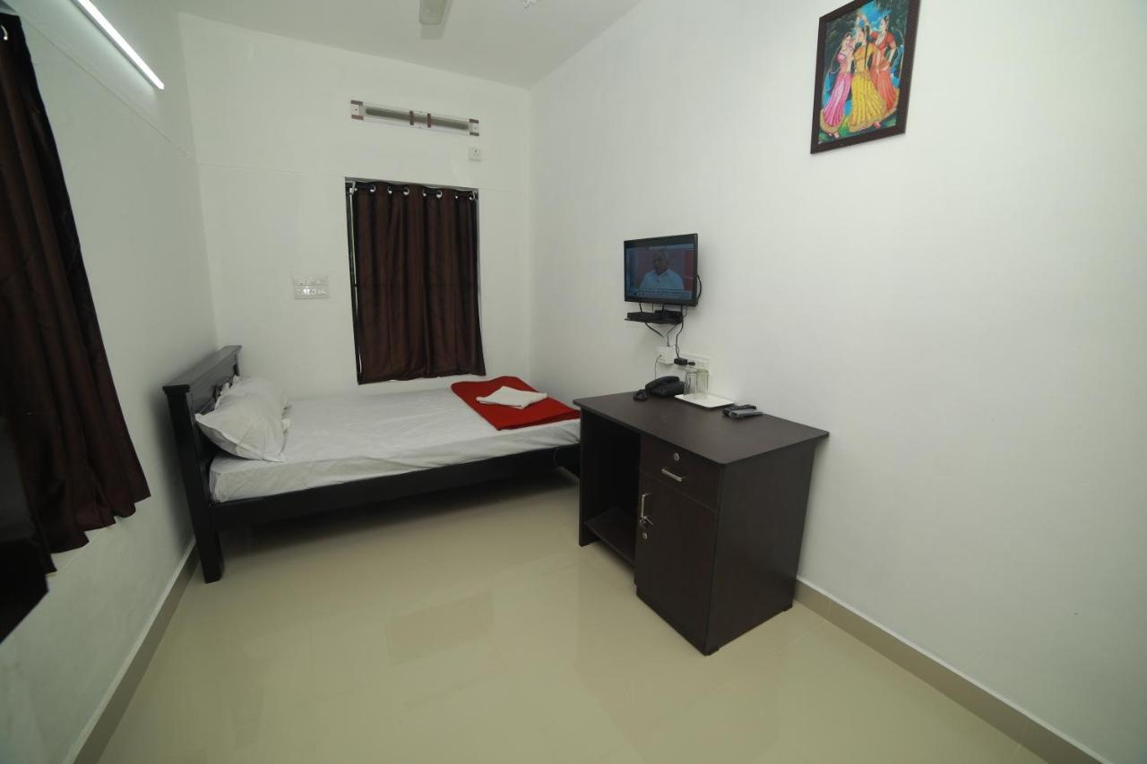 Meghna Residency Hotel Thiruvananthapuram Kültér fotó
