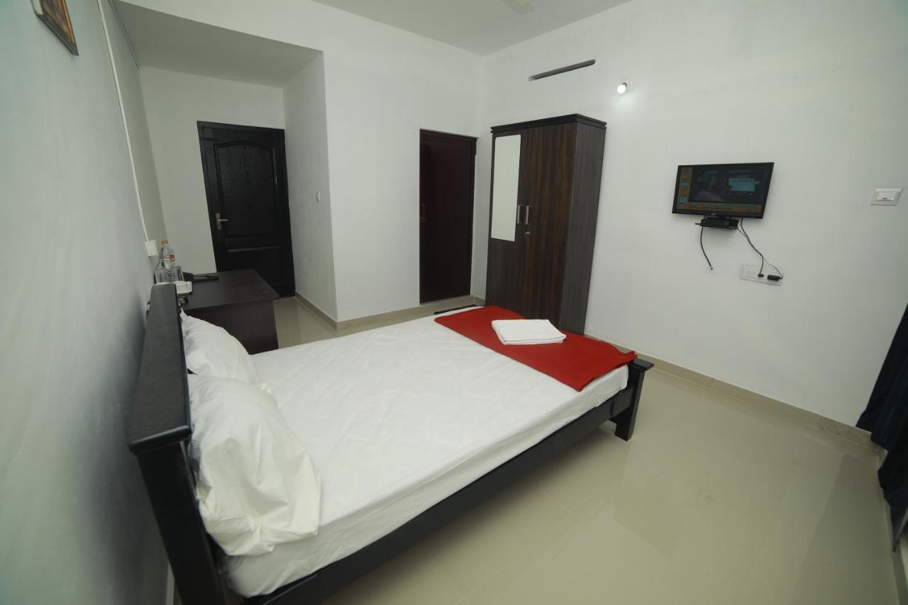 Meghna Residency Hotel Thiruvananthapuram Kültér fotó