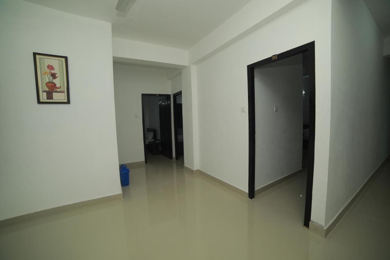 Meghna Residency Hotel Thiruvananthapuram Kültér fotó
