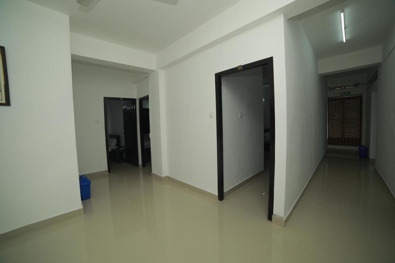 Meghna Residency Hotel Thiruvananthapuram Kültér fotó