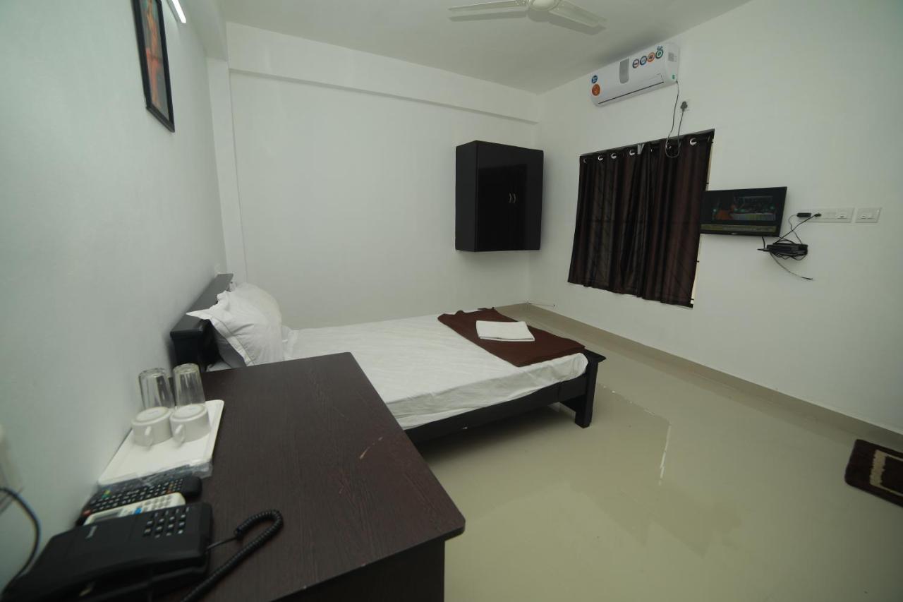 Meghna Residency Hotel Thiruvananthapuram Kültér fotó