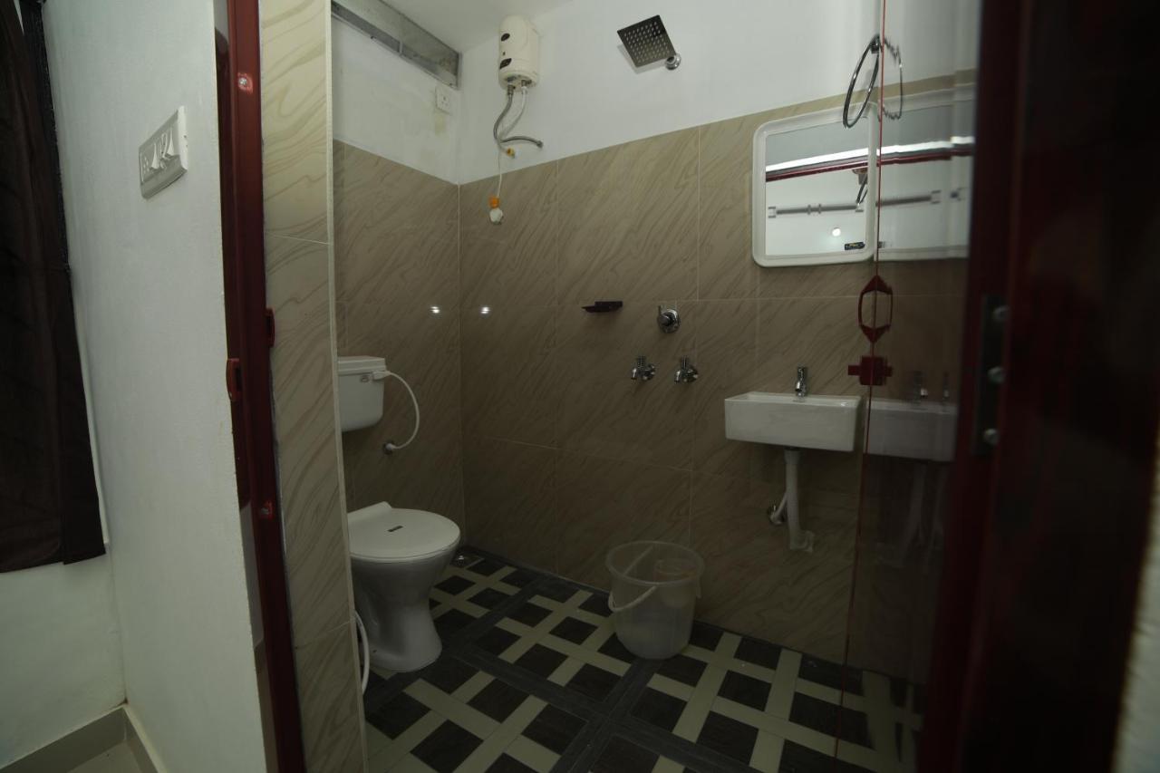 Meghna Residency Hotel Thiruvananthapuram Kültér fotó