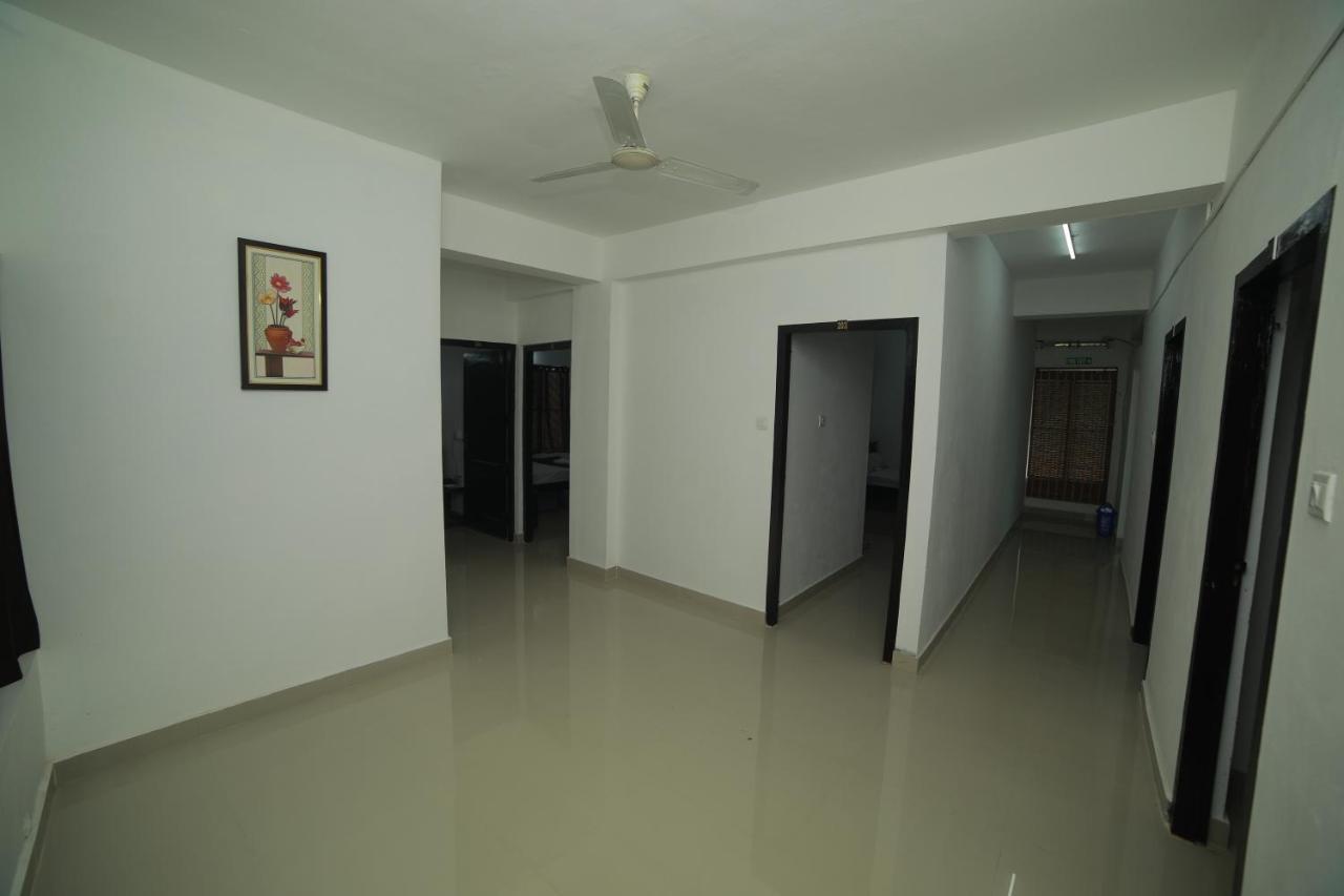 Meghna Residency Hotel Thiruvananthapuram Kültér fotó