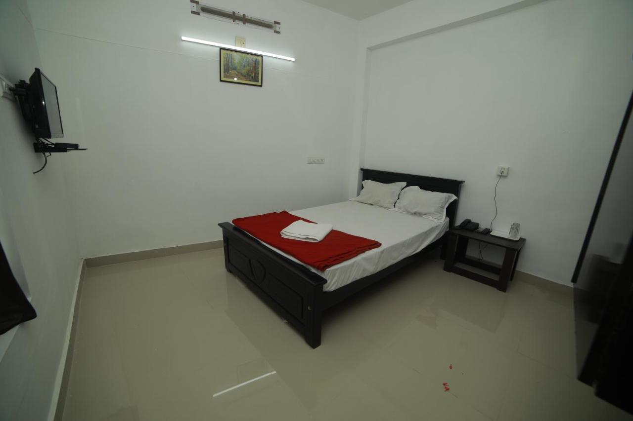 Meghna Residency Hotel Thiruvananthapuram Kültér fotó